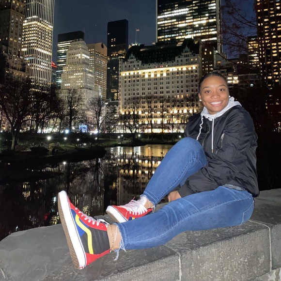 Meet your Posher, Yasmine - Picture 4 of 7